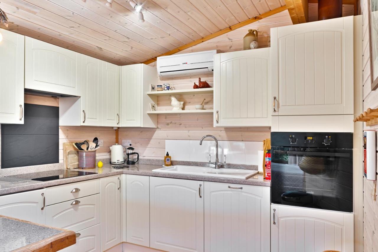 The Lodge - Luxury Lodge With Super King Size Bed, Kitchen & Shower Room Hurstpierpoint Esterno foto
