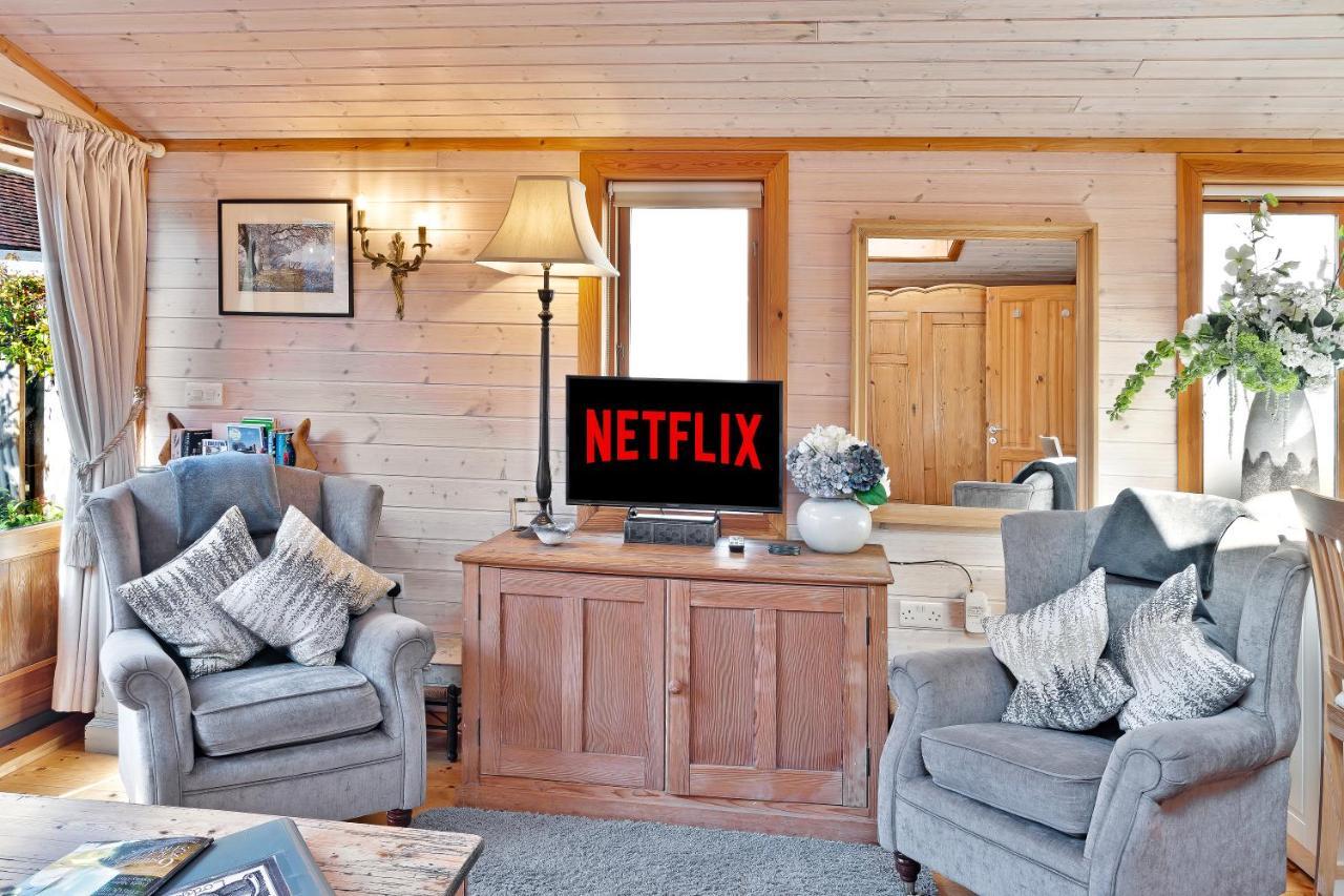 The Lodge - Luxury Lodge With Super King Size Bed, Kitchen & Shower Room Hurstpierpoint Esterno foto