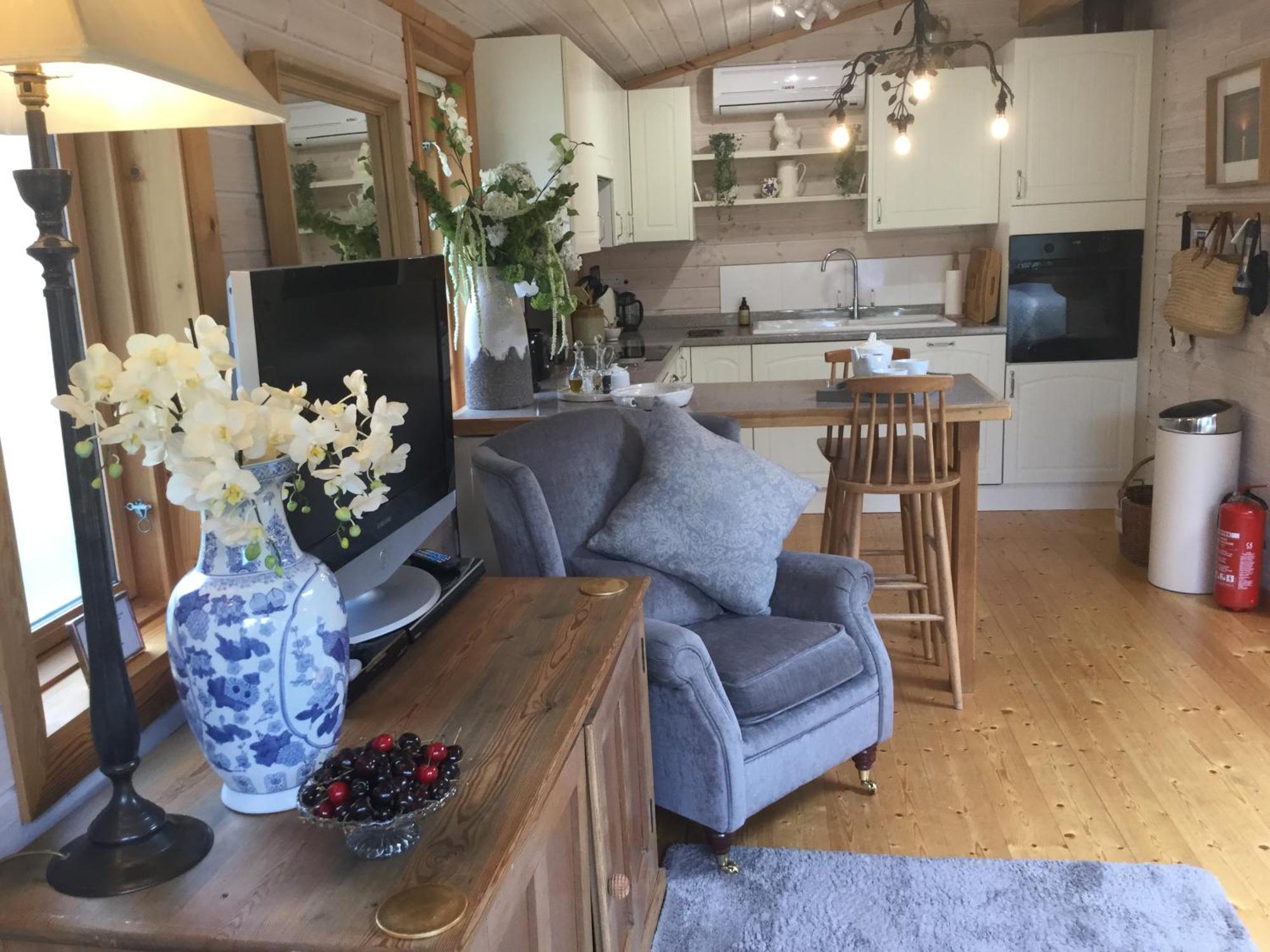The Lodge - Luxury Lodge With Super King Size Bed, Kitchen & Shower Room Hurstpierpoint Esterno foto